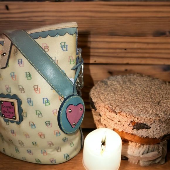 2-PIECE DOONEY & BOURKE VINTAGE Y2K RAINBOW BUCKET BAG & MATCHING WRISTLET - Picture 14 of 16